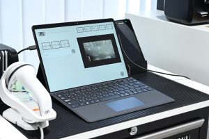 既存の工具棚にタブレットを置くだけで工具管理をDX化！「Tool Cellar SWEEP」