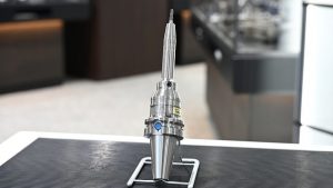 誰でも簡単に高精度なチャッキングを！「ハイドロチャック」