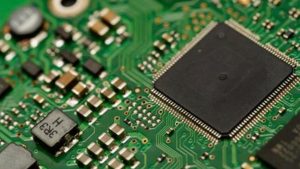 半導体不足の影響と製造業のサプライチェーン対策